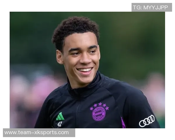 穆西亚拉复出在即今日参与球队部分训练备战新赛季